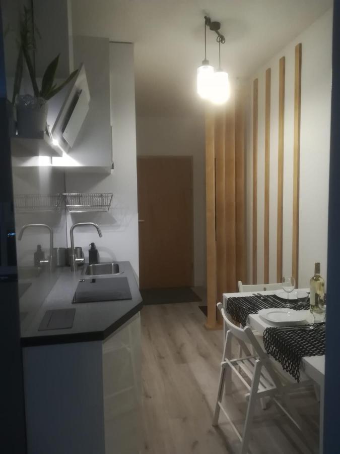 Obroncow Wybrzeza Appartement Gdańsk Buitenkant foto