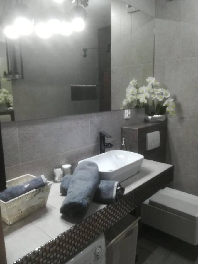 Obroncow Wybrzeza Appartement Gdańsk Buitenkant foto