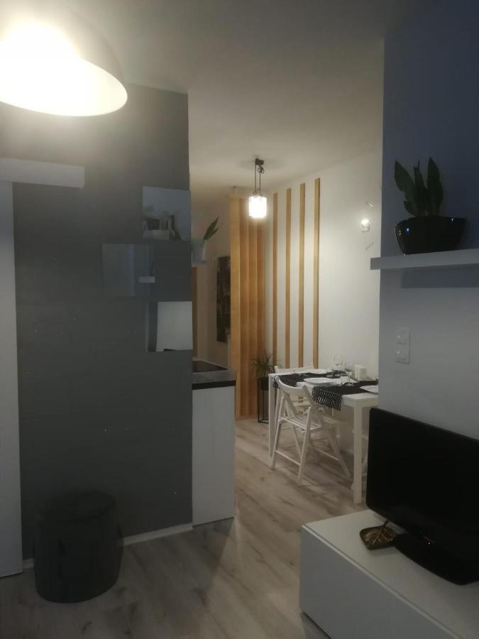 Obroncow Wybrzeza Appartement Gdańsk Buitenkant foto